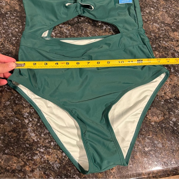 Lot of 2 NWT Cupshe Swimsuits One Piece Cut Out Womens Medium - Picture 5 of 10